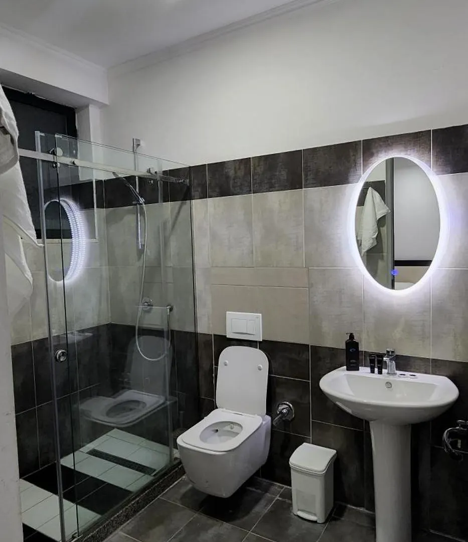 Hotel Kleo Vorë